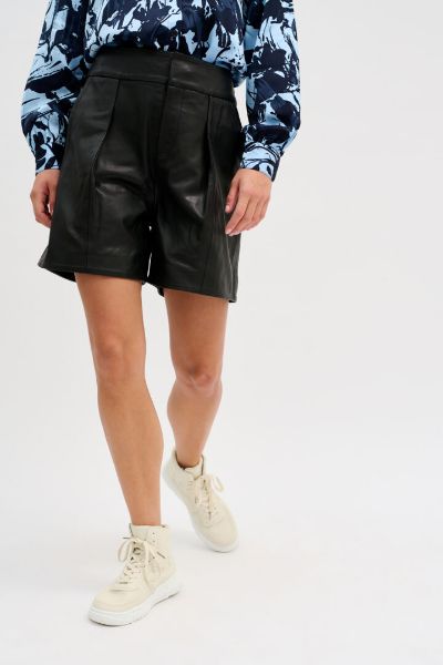 Bilde av MY ESSENTIAL 12 THE LEATHER SKINNSHORTS- SORT