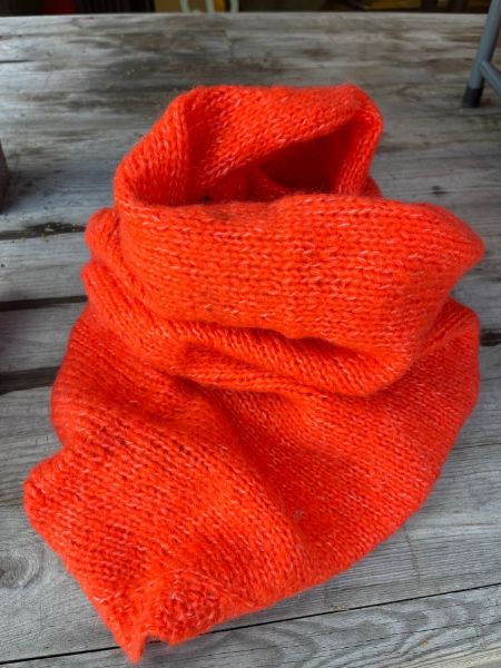 Bilde av SHAWL CORAL RED