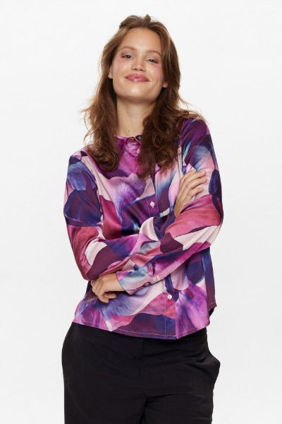 Bilde av NUISOBELL BLUSE - BURGUNDER PRINT